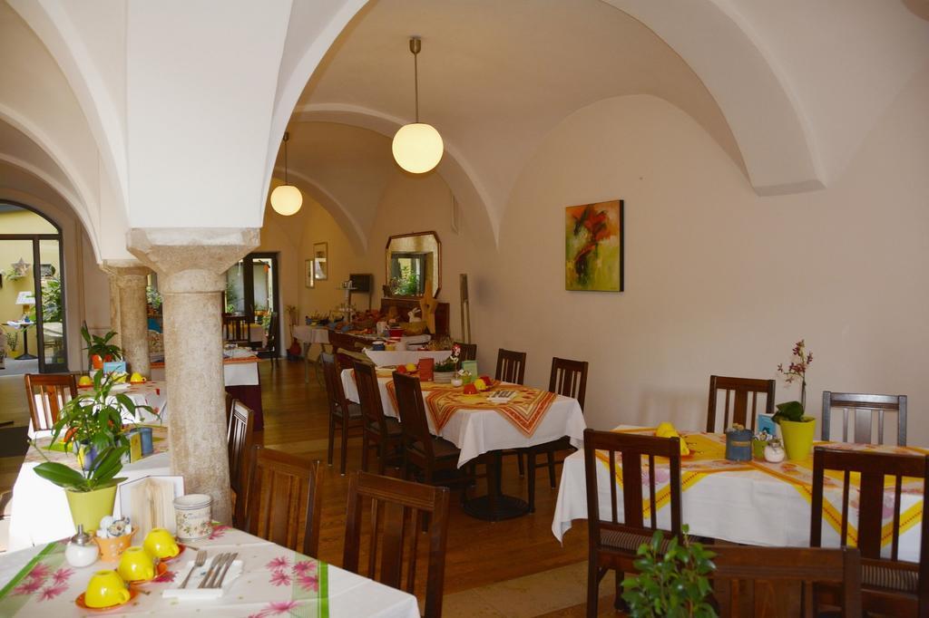 Stadt-Gut-Hotel Altstadt-Hotel Stern Neumarkt in der Oberpfalz Eksteriør bilde